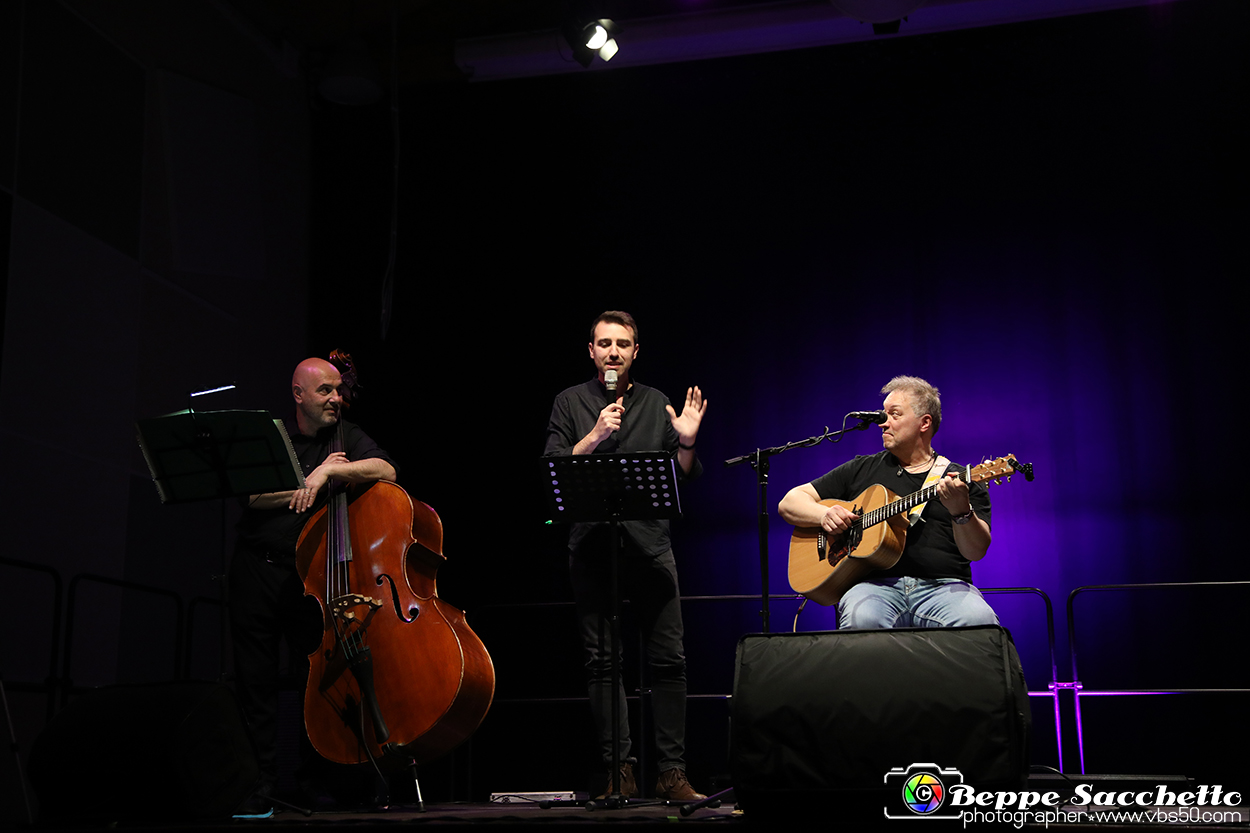 VBS_10027 - Concerto Marco Soria  'Amemanera Musica dalle radici'.jpg